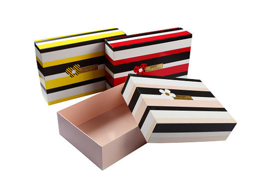 वैक्यूम सक्शन फीडिंग विधि आइसक्रीम पेपर कप बनाने की मशीन 1500 किलोग्राम मशीन वजन के साथ स्थिर उत्पादन प्रदान करती है