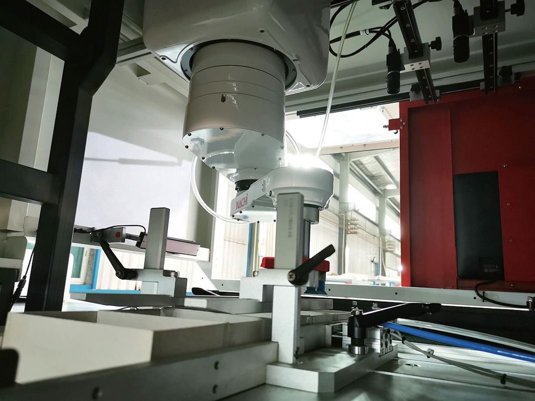 पीएलसी नियंत्रण प्रणाली के साथ संयुक्त कार्डबोर्ड कठोर बॉक्स बनाने की मशीन पैकेजिंग और बॉक्स निर्माण समाधान प्रदान करती है